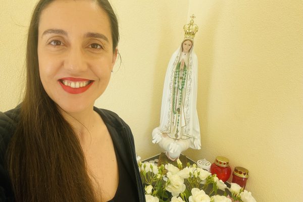 13 de Maio. Mãe Maria. Mãe Divina